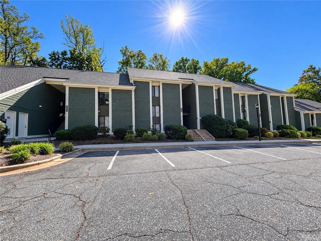 Stick/Site Built at 1510 Benjamin Parkway # C, Greensboro NC 27408, photo 2 of 25
