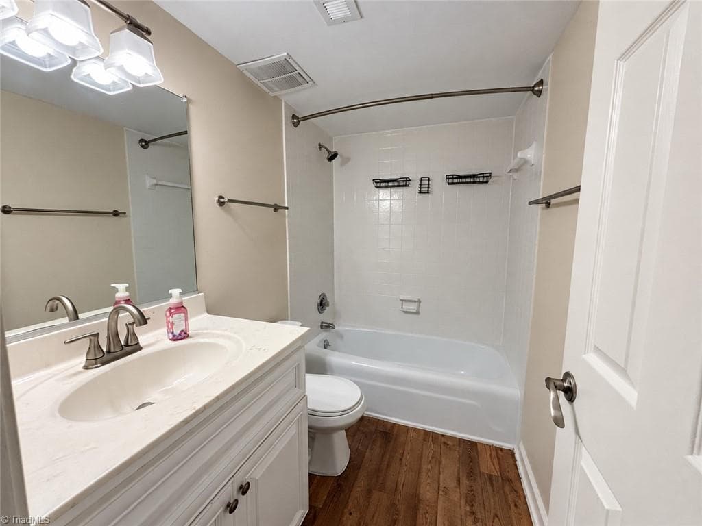 Stick/Site Built at 1510 Benjamin Parkway # C, Greensboro NC 27408, photo 20 of 25