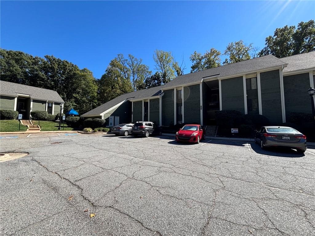 Stick/Site Built at 1510 Benjamin Parkway # C, Greensboro NC 27408, photo 21 of 25