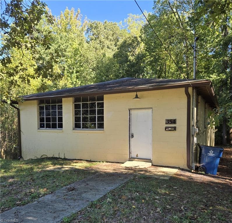 354 Old Plank Road, Seagrove NC 27341