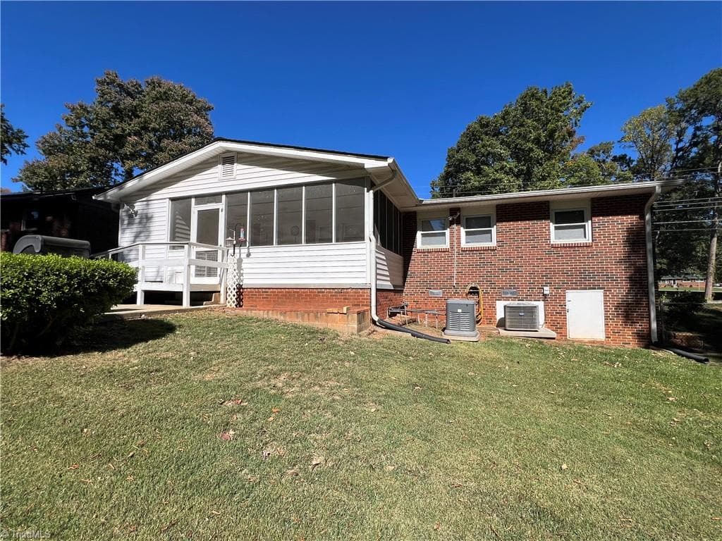 Stick/Site Built at 1302 Runyon Drive, Greensboro NC 27405, photo 30 of 39