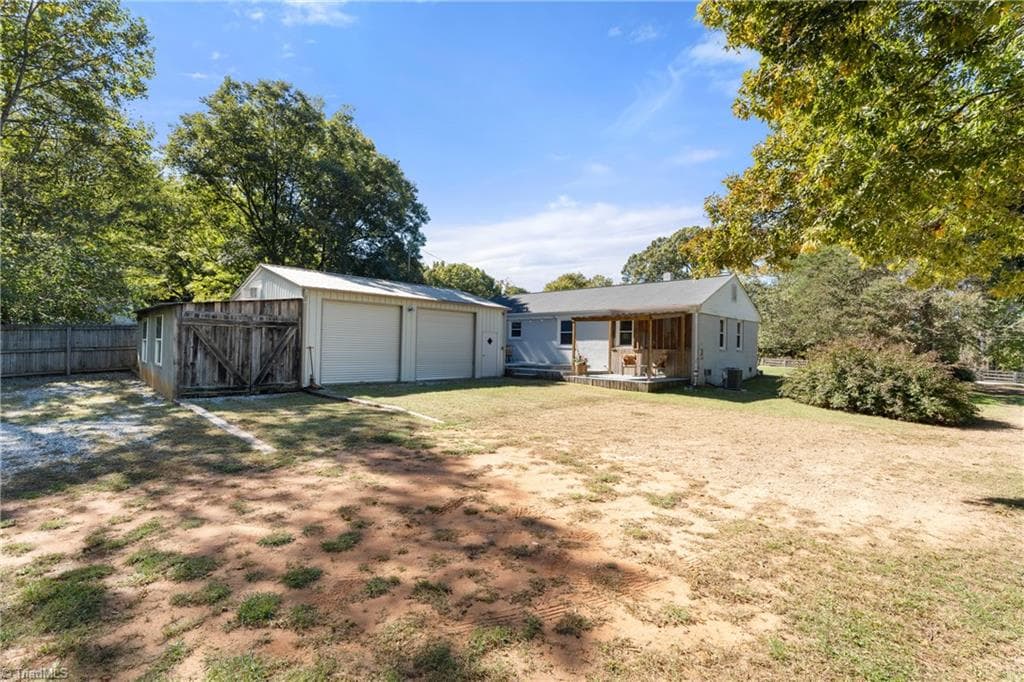Stick/Site Built at 209 Barney Road, High Point NC 27265, photo 2 of 27