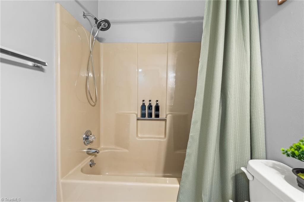 Stick/Site Built at 892 S Ridge Court, Winston-Salem NC 27107, photo 23 of 29