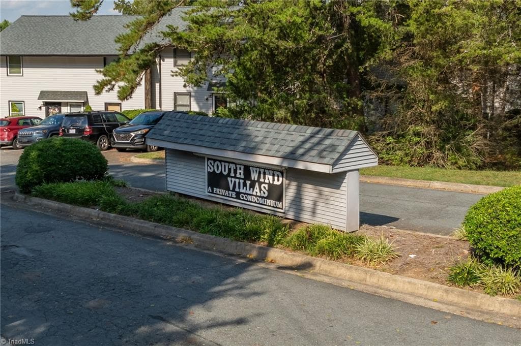 Stick/Site Built at 892 S Ridge Court, Winston-Salem NC 27107, photo 27 of 29