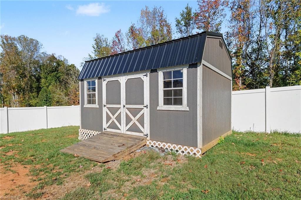 Stick/Site Built at 152 Crestview Lane, Lexington NC 27295, photo 32 of 34