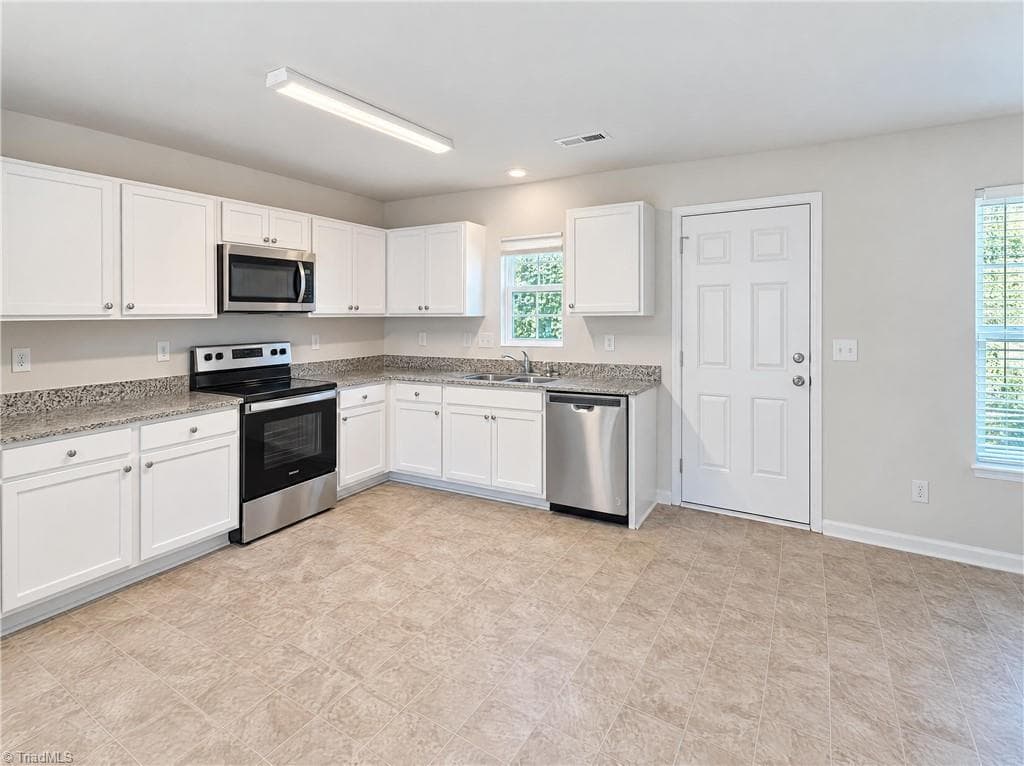 Stick/Site Built at 115 Lemon Lane, Greensboro NC 27405, photo 2 of 21
