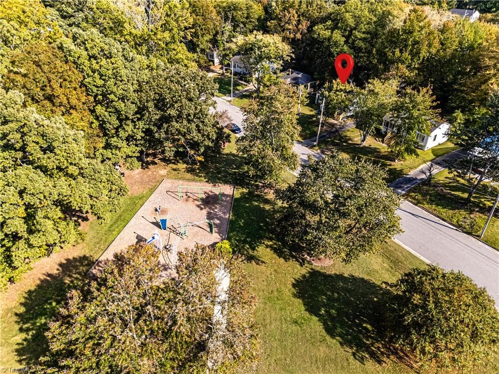 Stick/Site Built at 508 Avalon Place, High Point NC 27262, photo 25 of 27
