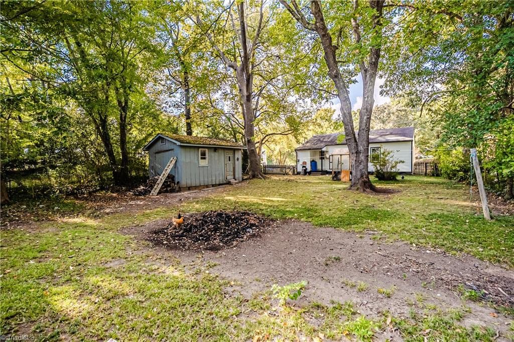Stick/Site Built at 508 Avalon Place, High Point NC 27262, photo 21 of 27
