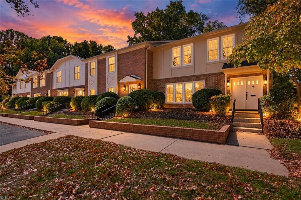 1 Fountain Manor Drive # F, Greensboro NC 27405