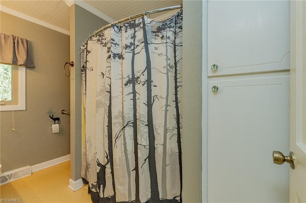 Stick/Site Built at 623 Cardinal Drive, Lexington NC 27292, photo 23 of 43