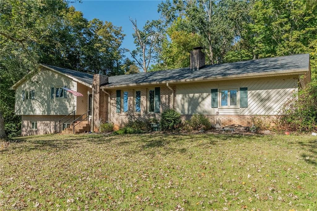 623 Cardinal Drive, Lexington NC 27292