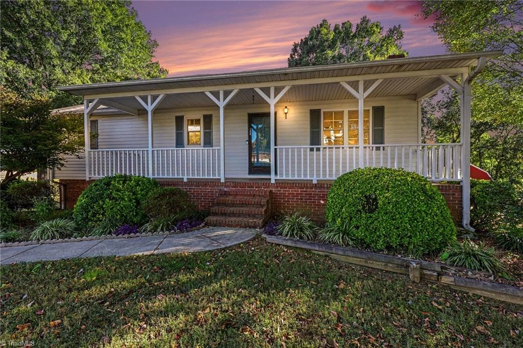 196 Wilmar Circle, Lexington NC 27295
