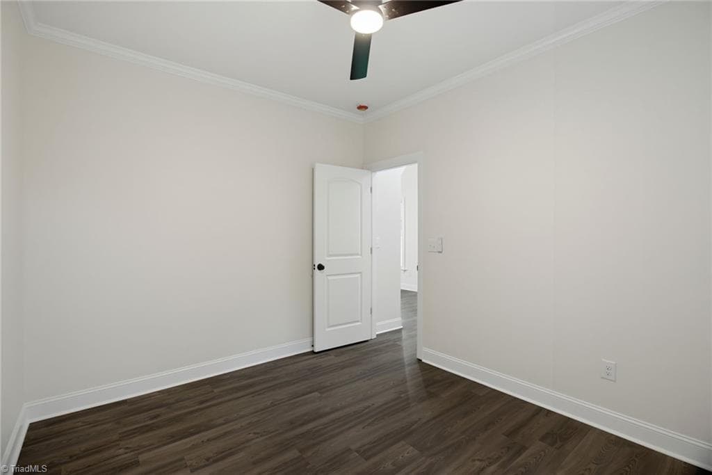 Stick/Site Built at 316 Pickett Place, High Point NC 27262, photo 27 of 33