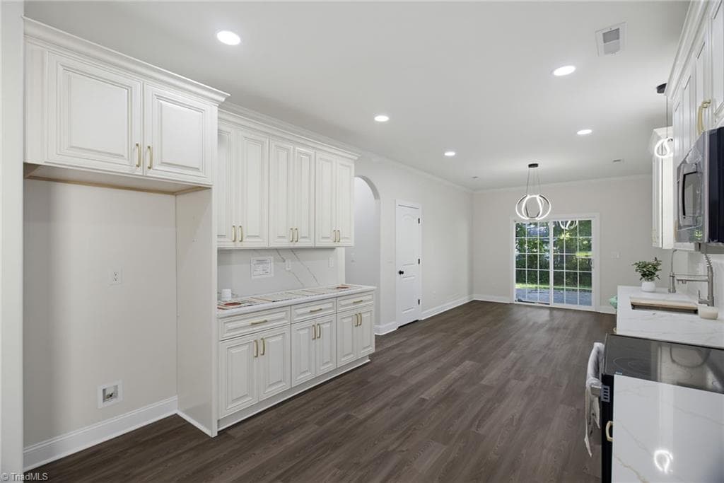 Stick/Site Built at 316 Pickett Place, High Point NC 27262, photo 12 of 33