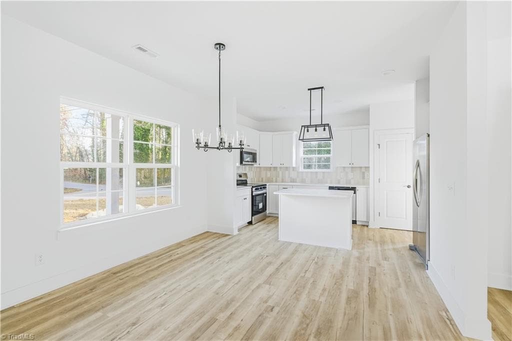Stick/Site Built at 2116 Arbrook Lane, High Point NC 27265, photo 5 of 14