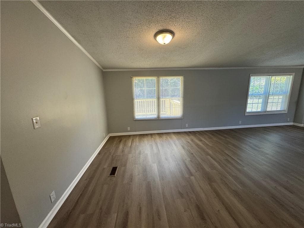 Manufactured Home at 302 Queens Way, Randleman NC 27317, photo 22 of 48