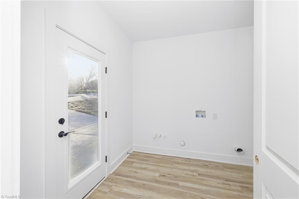 Stick/Site Built at 2118 Arbrook Lane, High Point NC 27265, photo 6 of 16