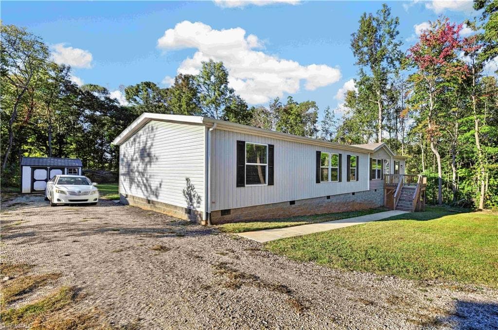 Manufactured Home at 108 green pasture Lane, Ruffin NC 27326, photo 2 of 44