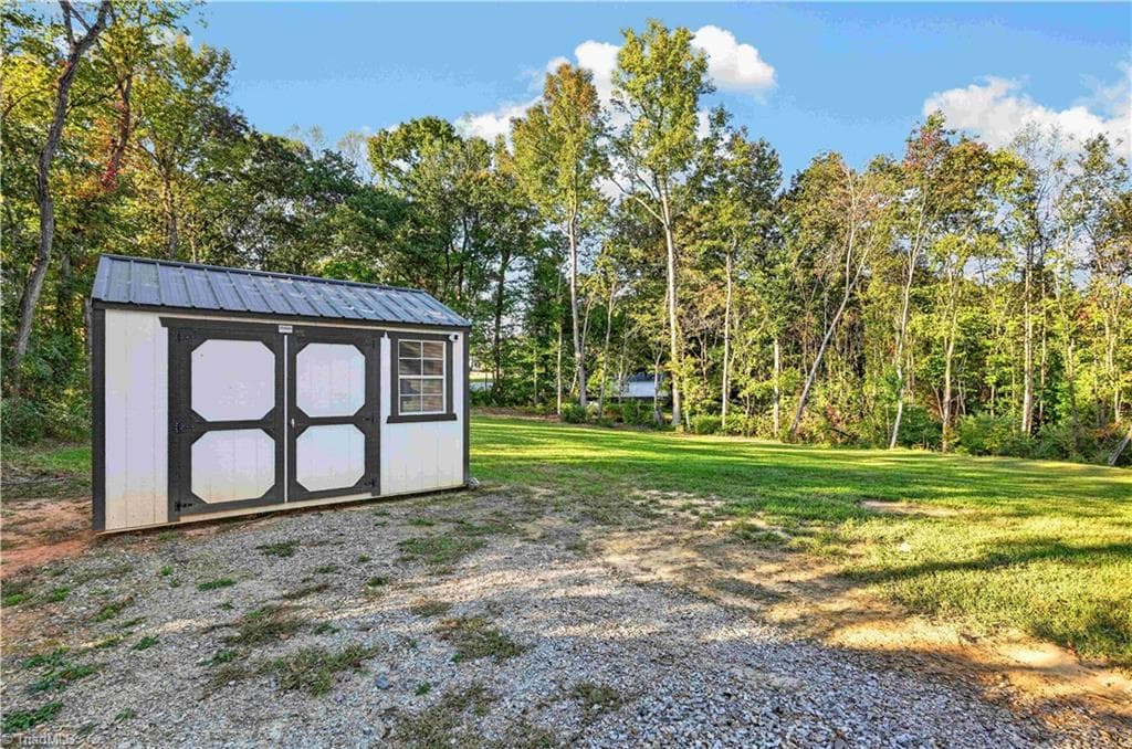 Manufactured Home at 108 green pasture Lane, Ruffin NC 27326, photo 36 of 44
