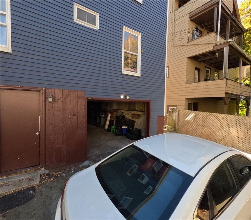 410 Carrington Avenue photo 12