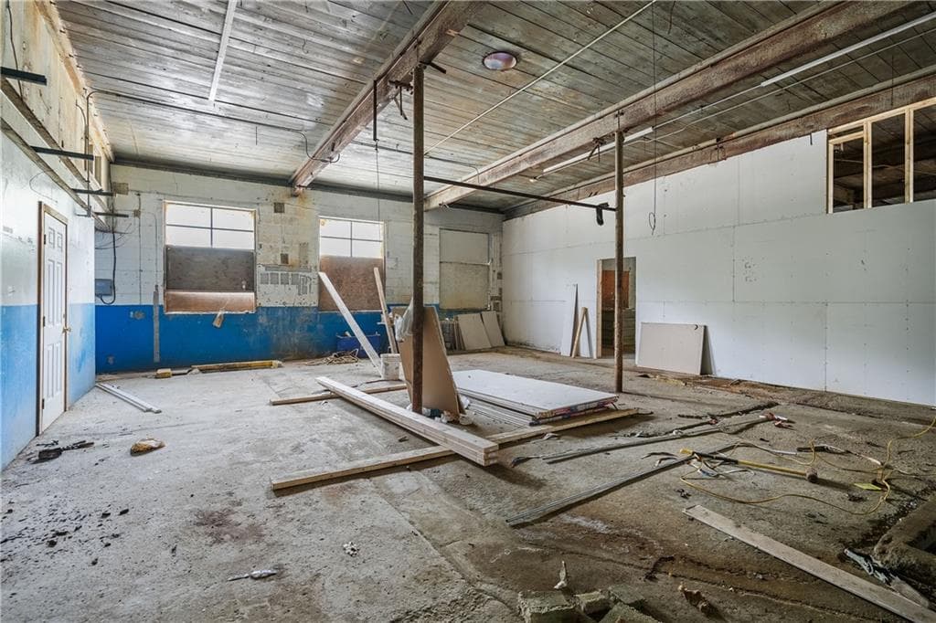 50 Waterman Avenue photo 11
