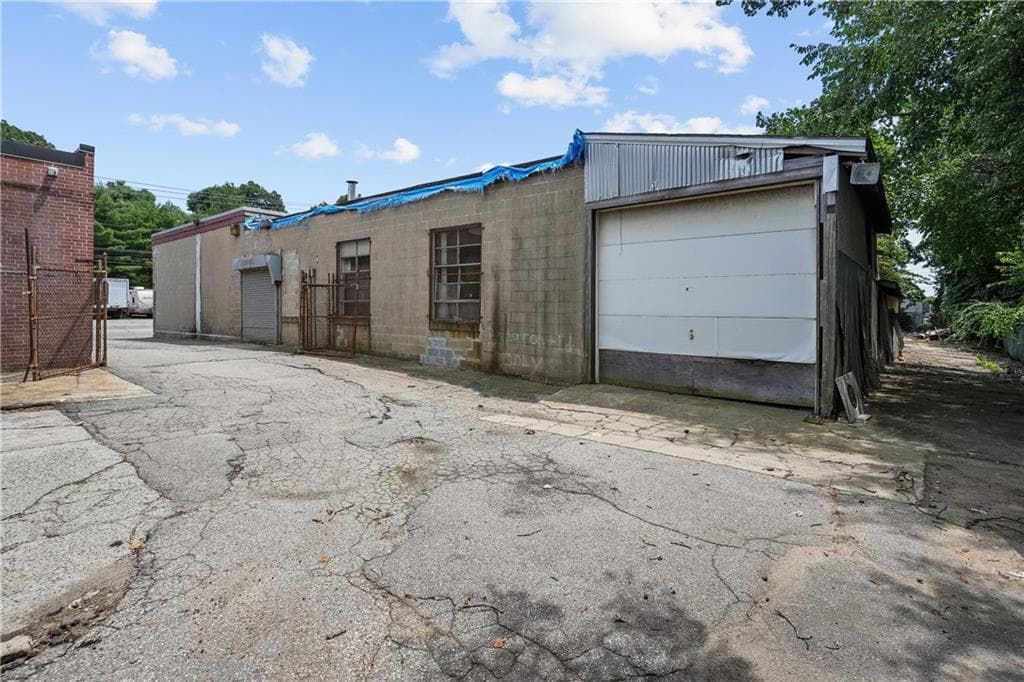 50 Waterman Avenue photo 19
