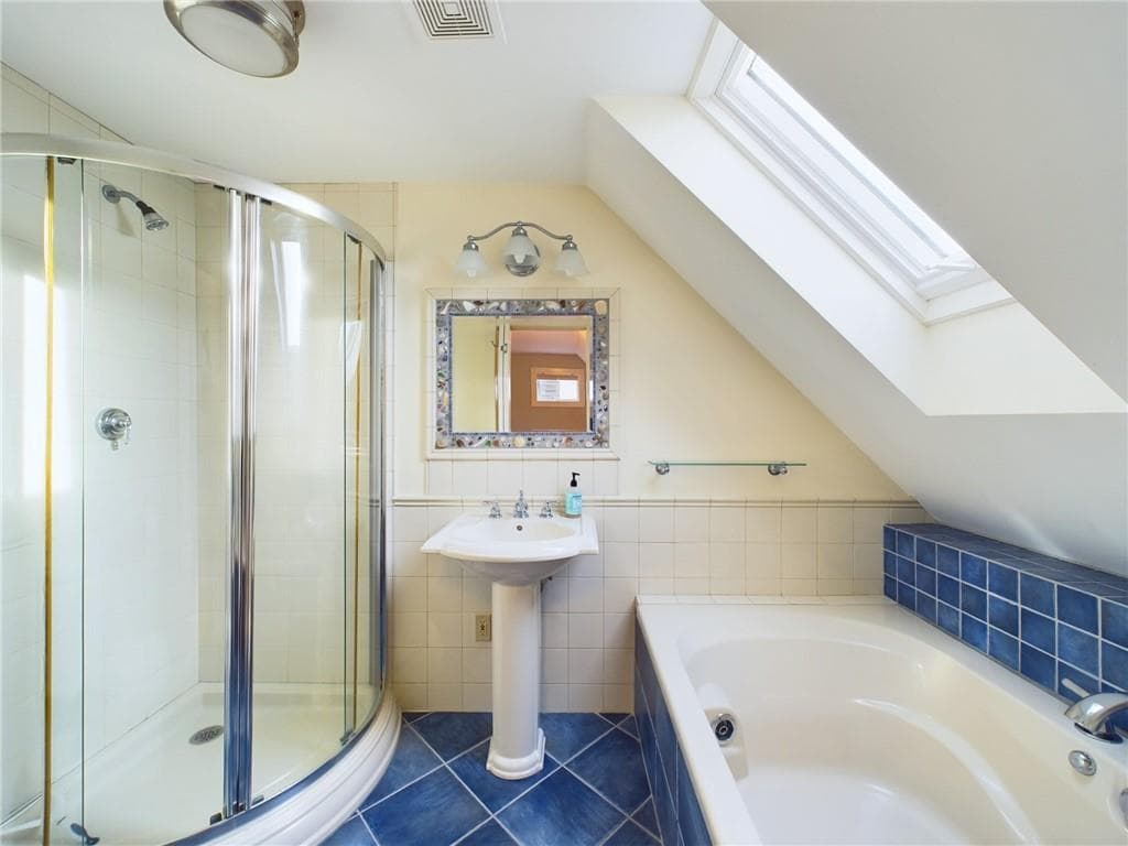 1087 Lakeside Drive photo 28