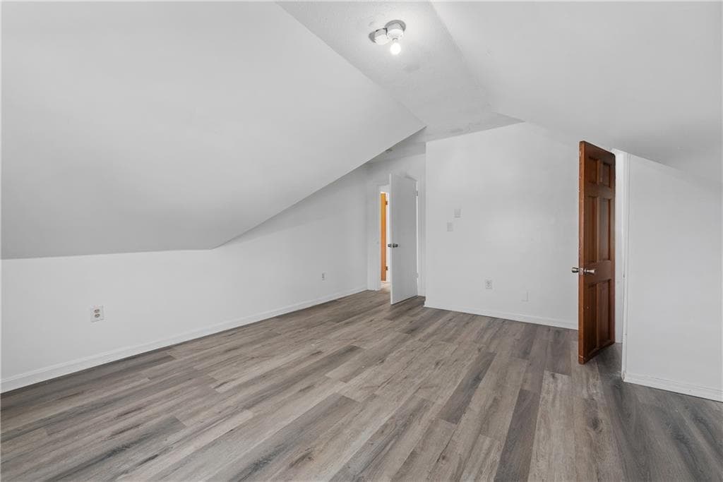 58 Hamlet Avenue photo 41