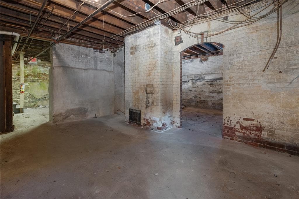58 Hamlet Avenue photo 45