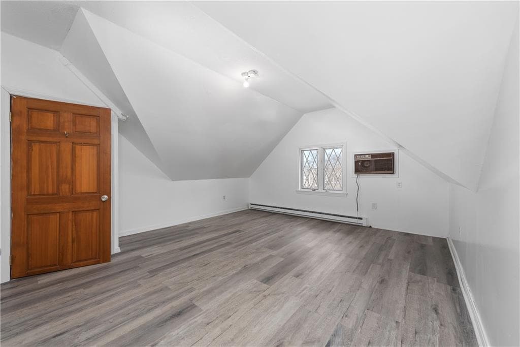 58 Hamlet Avenue photo 35