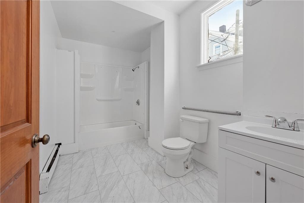 58 Hamlet Avenue photo 25