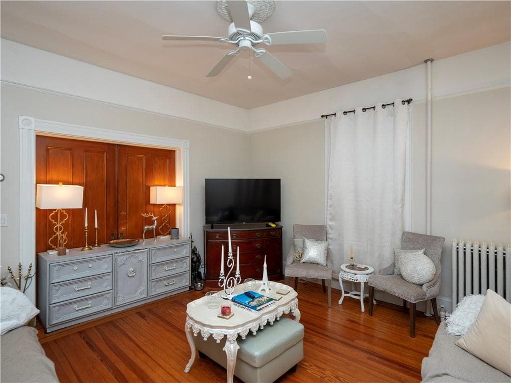 1 3 Pell Street photo 31