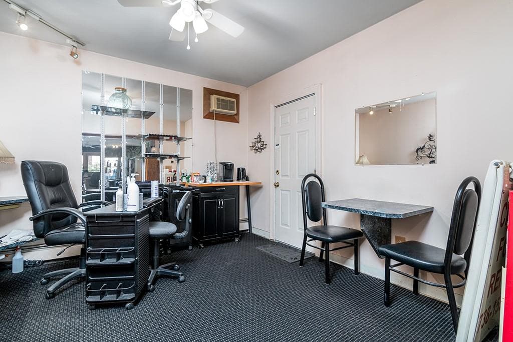 1822 1824 Warwick Avenue photo 13