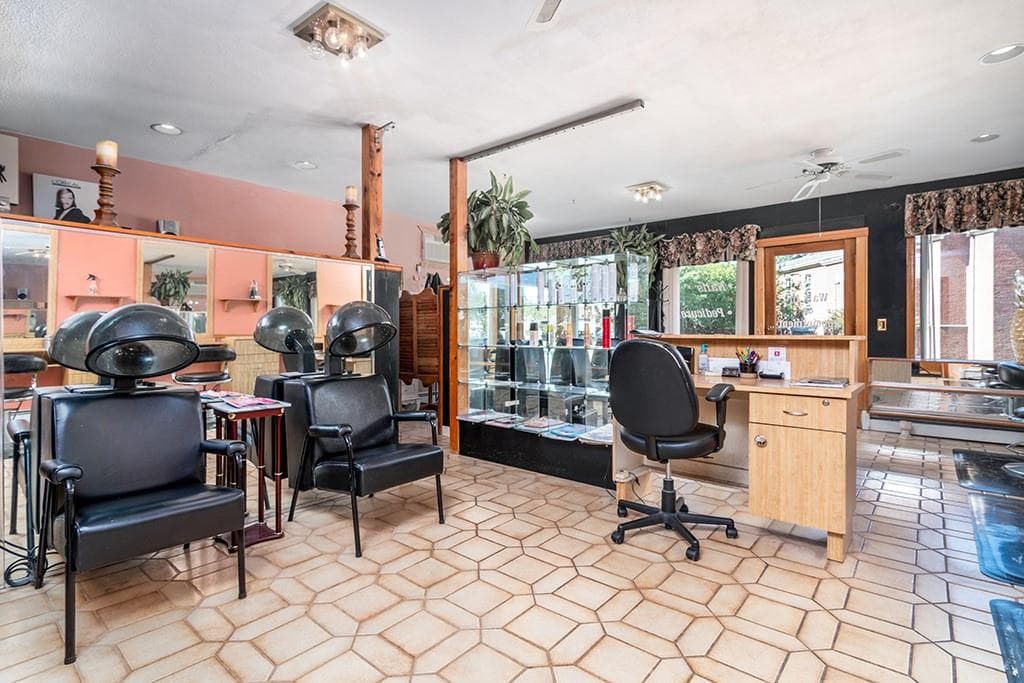 1822 1824 Warwick Avenue photo 11
