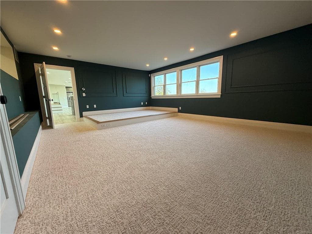 Single Family Residence at 125 Heidi Drive, Portsmouth, photo 43 of 49