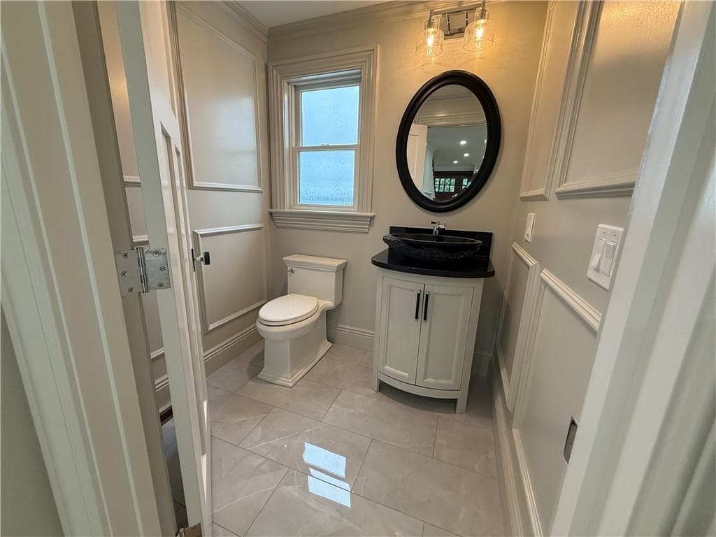 Single Family Residence at 125 Heidi Drive, Portsmouth, photo 18 of 49