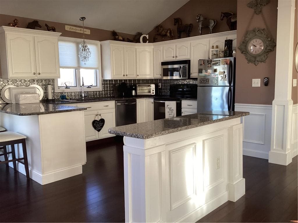 Single Family Residence at 7 1/2 TAYLOR Road, Johnston, photo 14 of 50