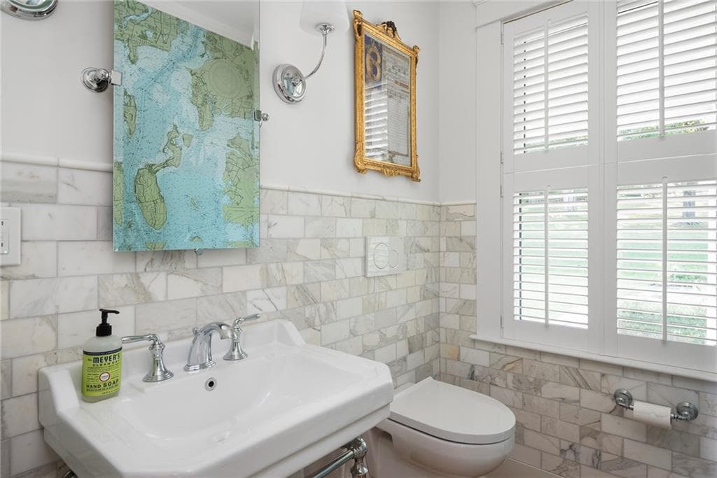 140 Aldrich Avenue photo 29