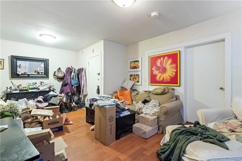 176 Williams Street photo 6