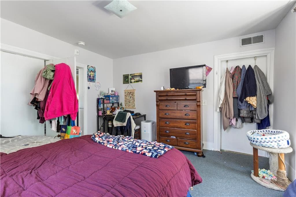 176 Williams Street photo 17