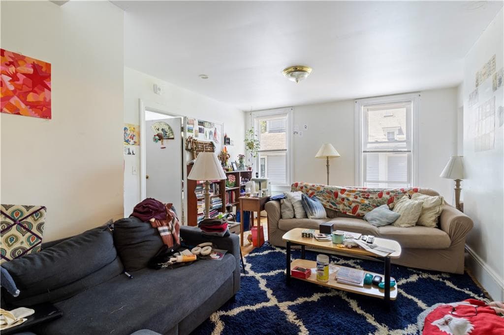 176 Williams Street photo 11