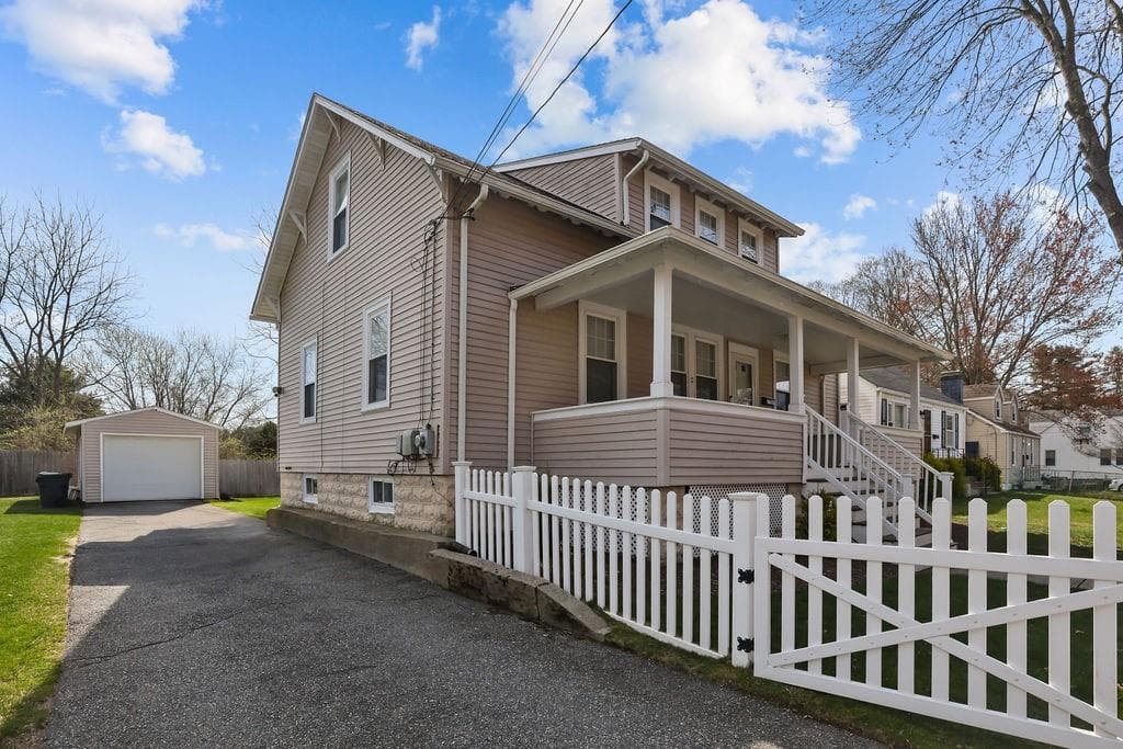 56 Errol Street photo 26