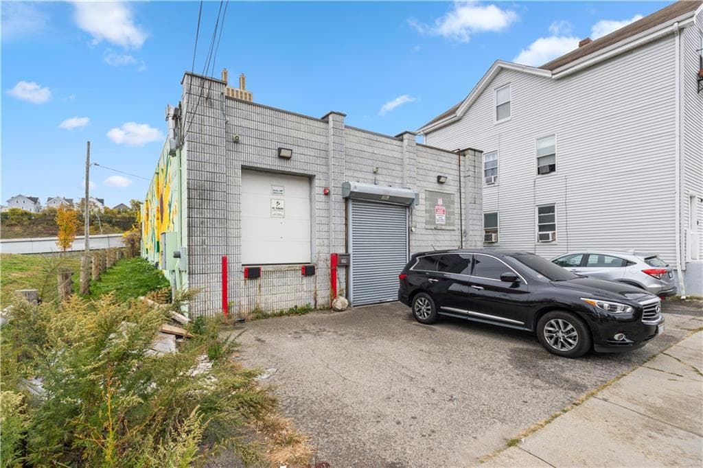 39 De Soto Street photo 2