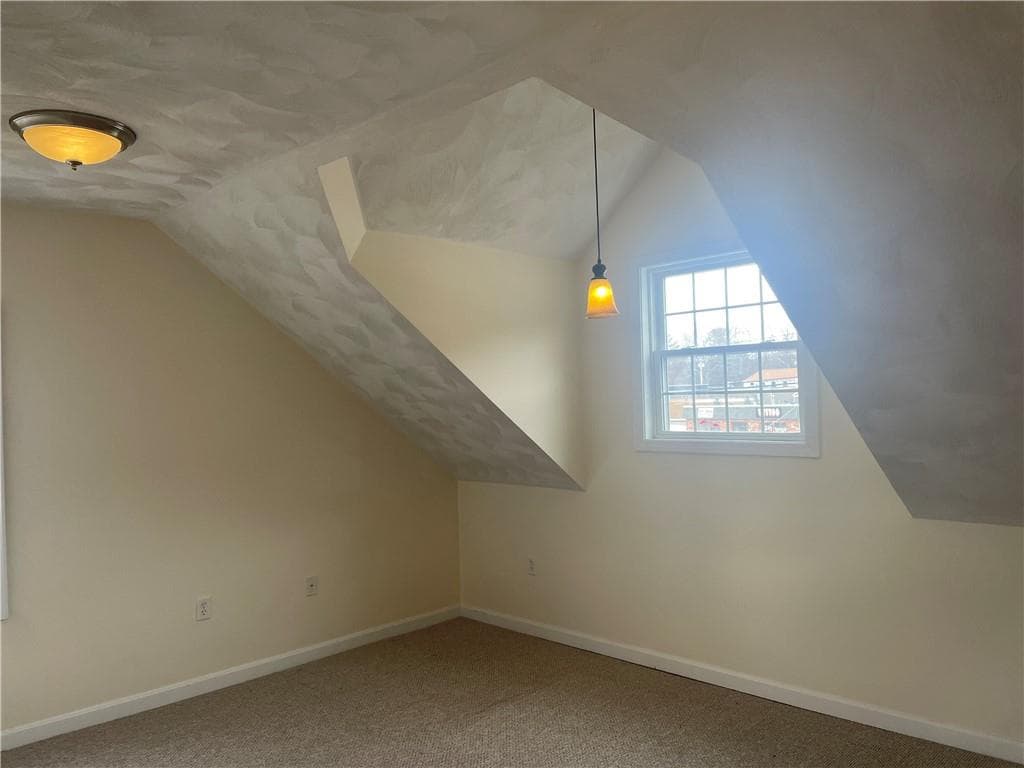 642 Great Road photo 2