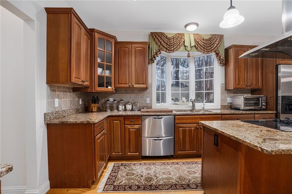 Single Family Residence at 20 Bailey Boulevard, East Greenwich, photo 13 of 47