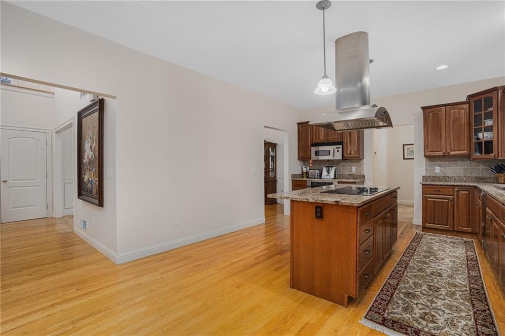 Single Family Residence at 20 Bailey Boulevard, East Greenwich, photo 15 of 47