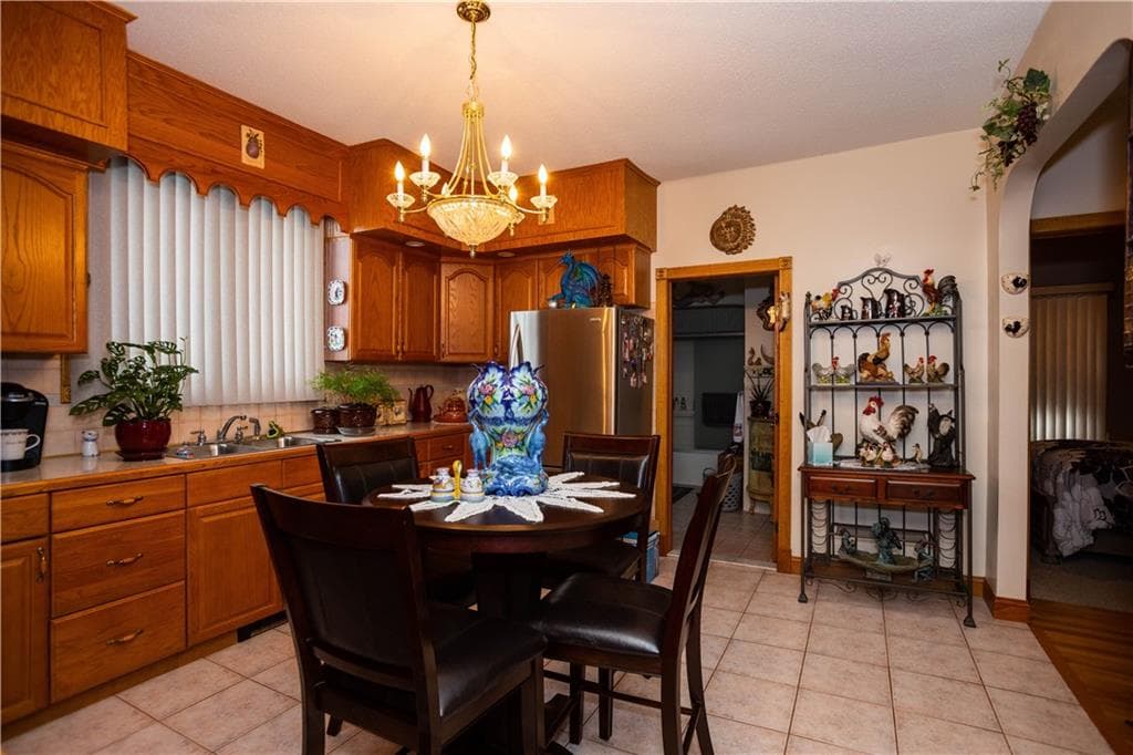 Multi Family at 546 Lonsdale Avenue, Central Falls, photo 27 of 43