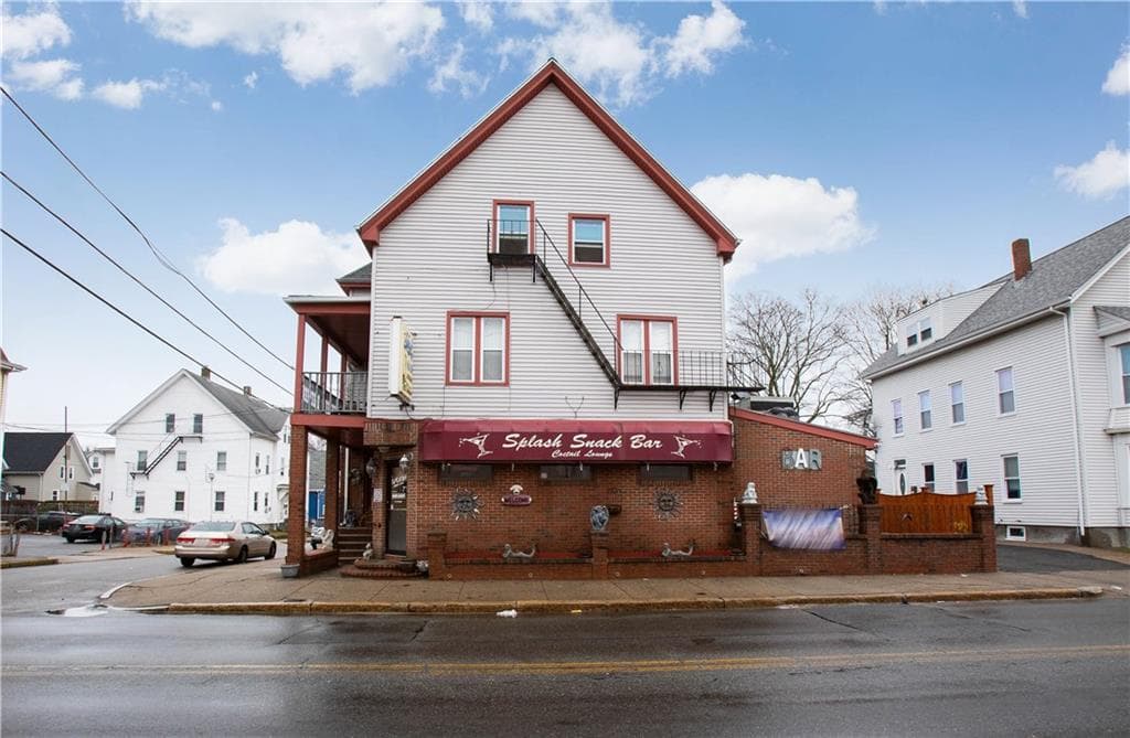 Multi Family at 546 Lonsdale Avenue, Central Falls, photo 2 of 43