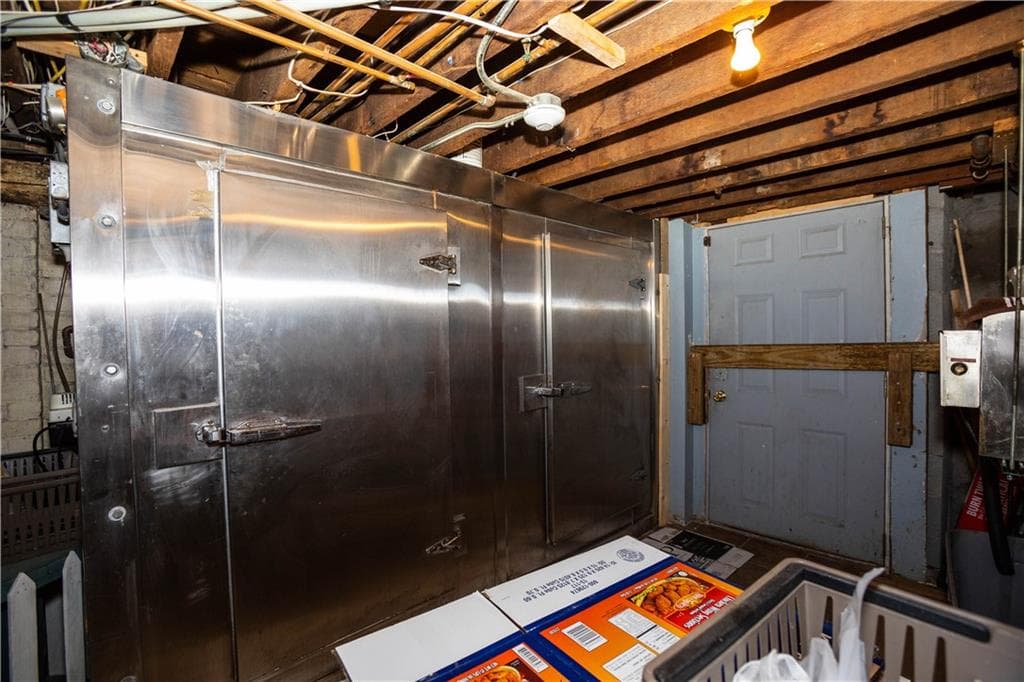 Multi Family at 546 Lonsdale Avenue, Central Falls, photo 43 of 43