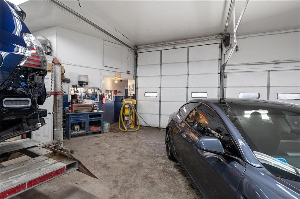 620 Pond Street photo 21